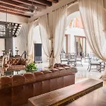 Bastión Luxury Hotel