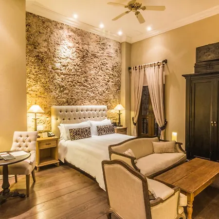 Hotel Bastión Luxury