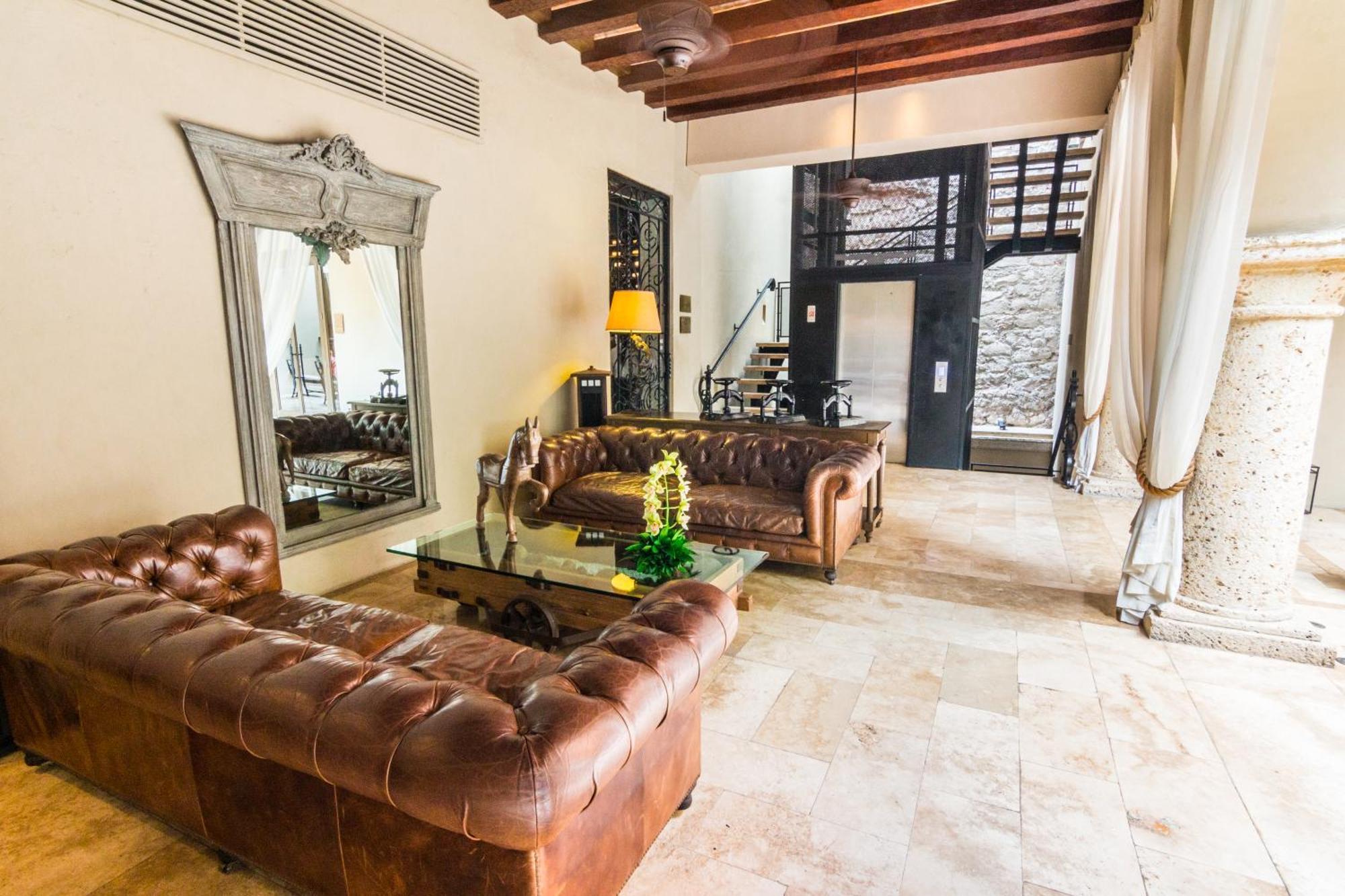 Bastión Luxury Hotel 5*