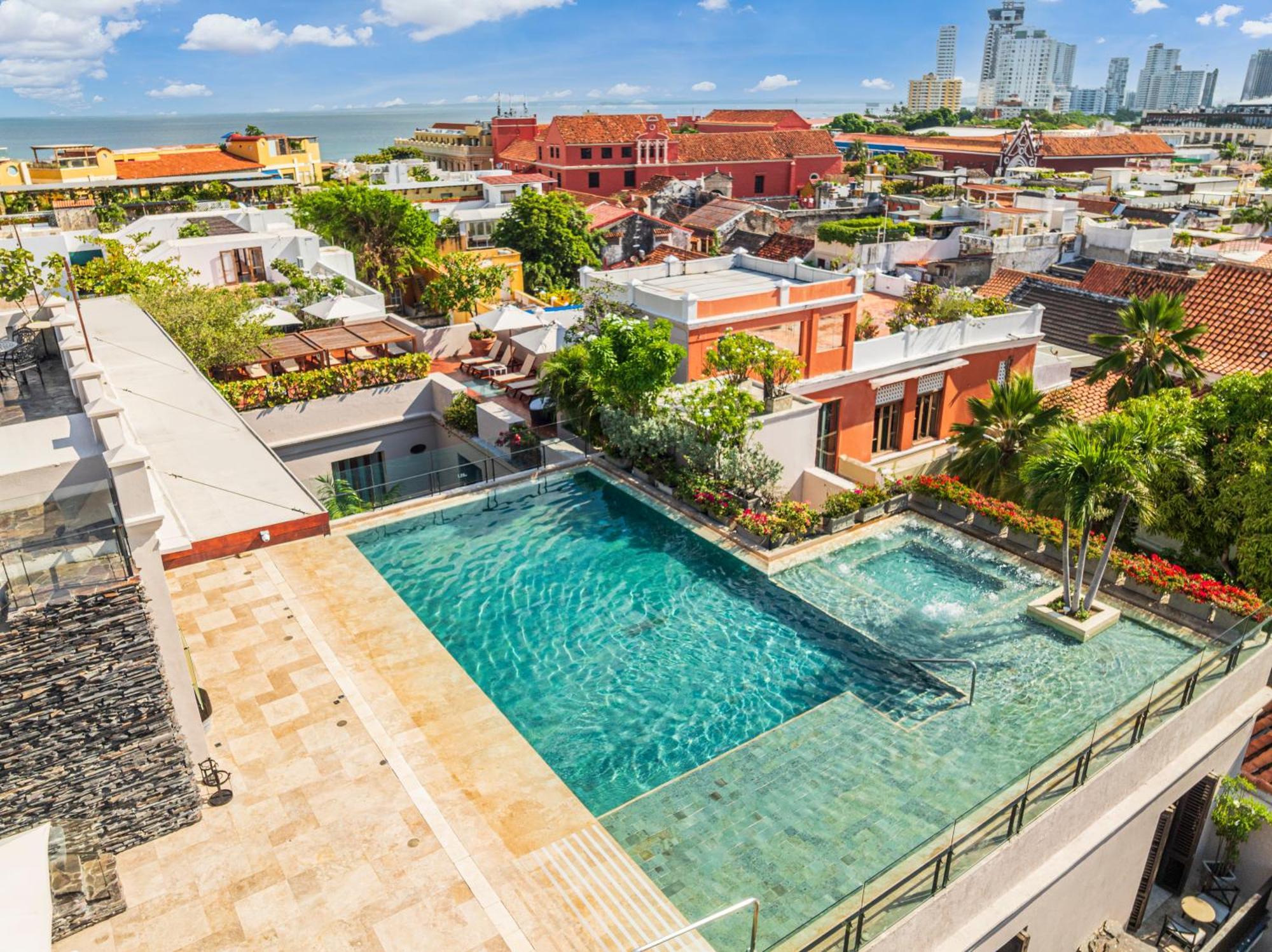 Bastión Luxury Hotel 5*