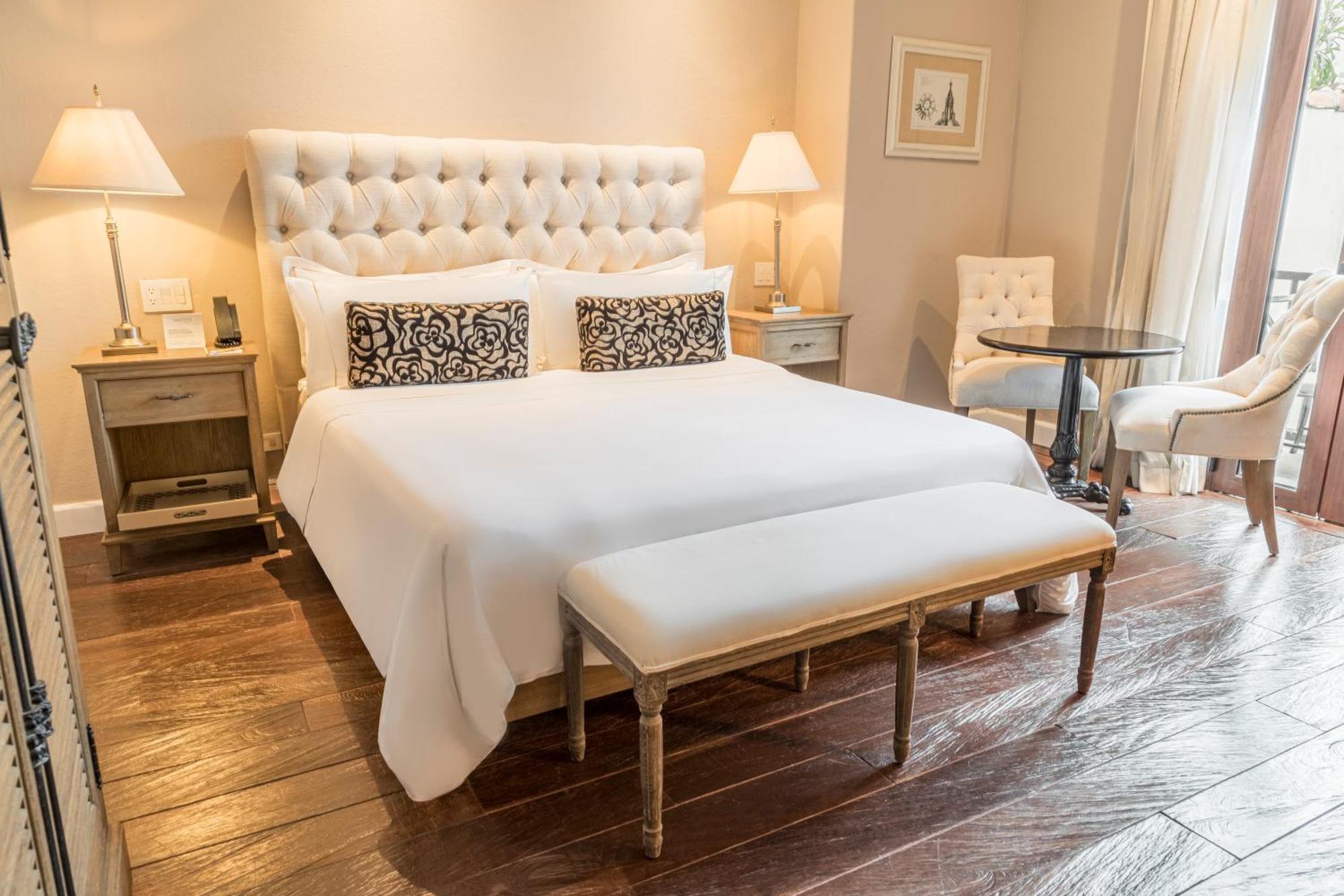 Bastion Luxury Hotel