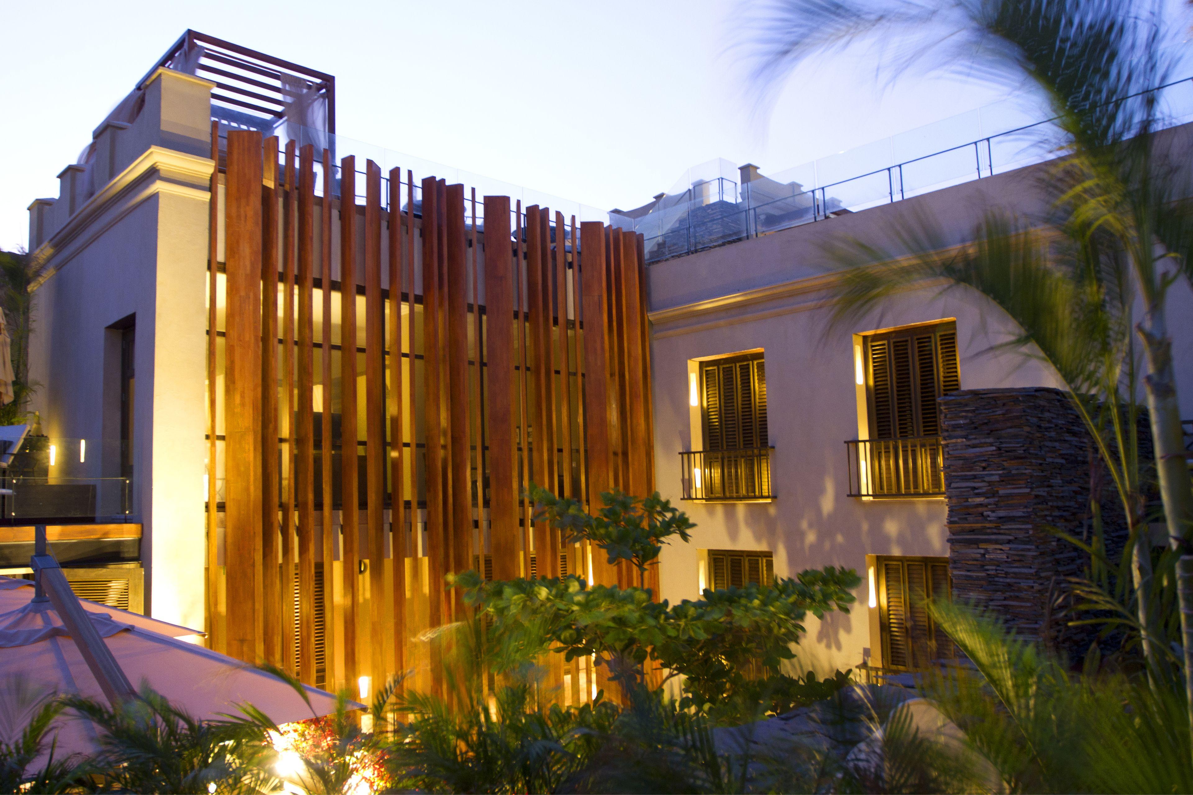 Hotel Bastion Luxury