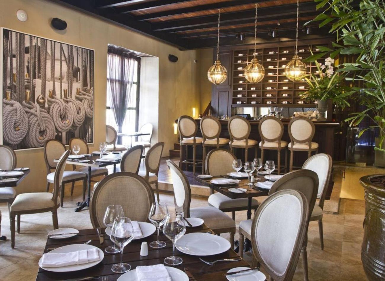 Bastion Luxury Hotel